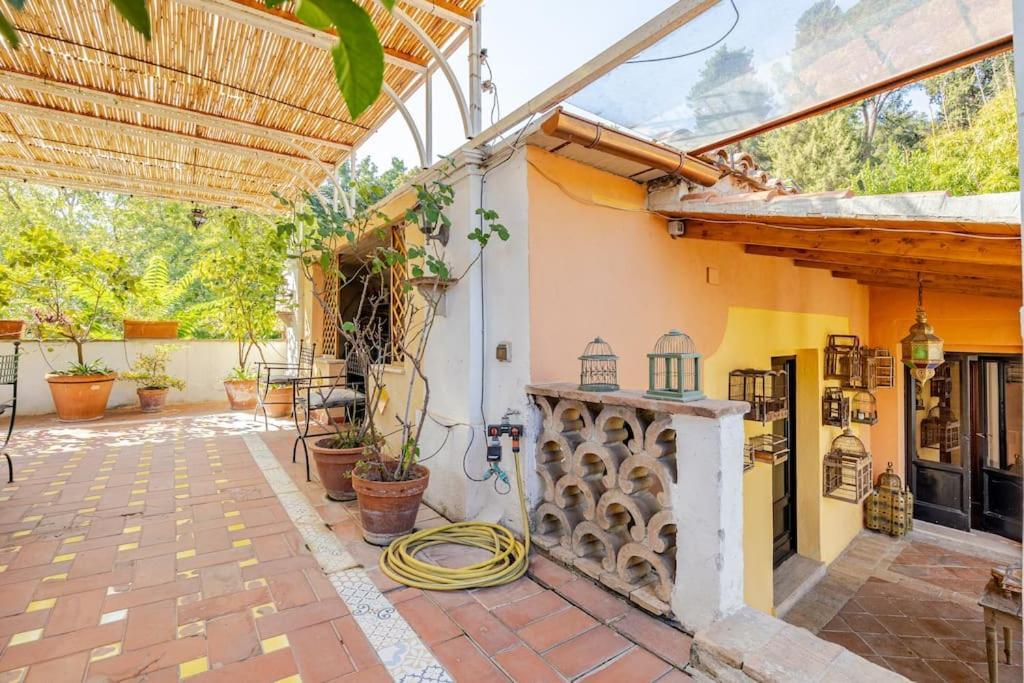 Riari Villa